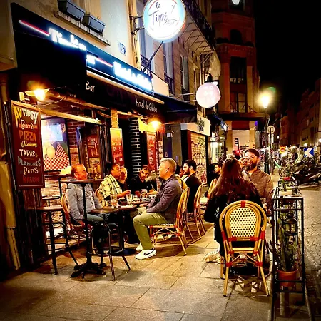 بيت شباب Le Globe باريس