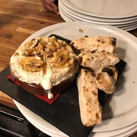 بيت شباب Le Globe *