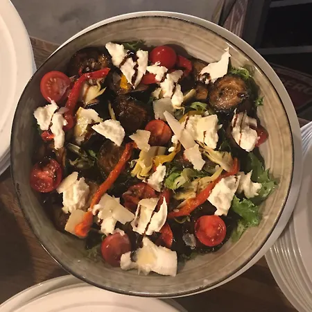 بيت شباب Le Globe *