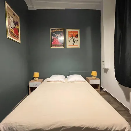 بيت شباب Le Globe *