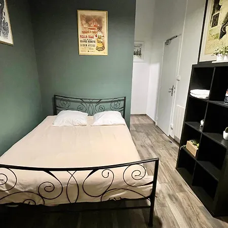 بيت شباب Le Globe *