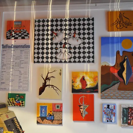 بيت شباب Le Globe