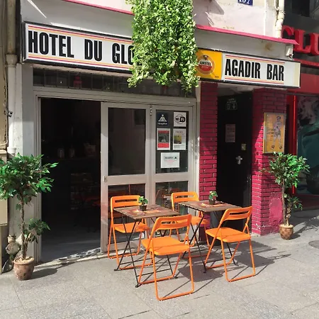 بيت شباب Le Globe باريس