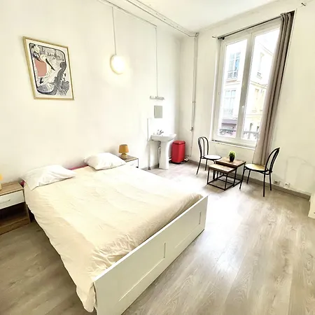 Hostel Le Globe *