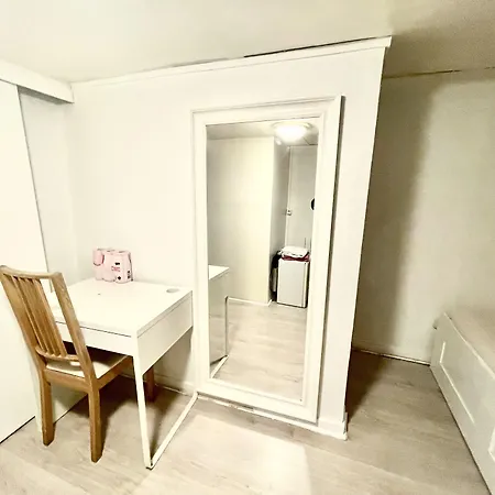 Le Globe بيت شباب باريس