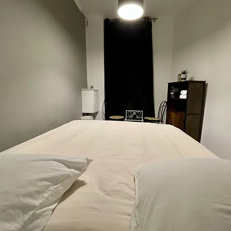 Le Globe * باريس