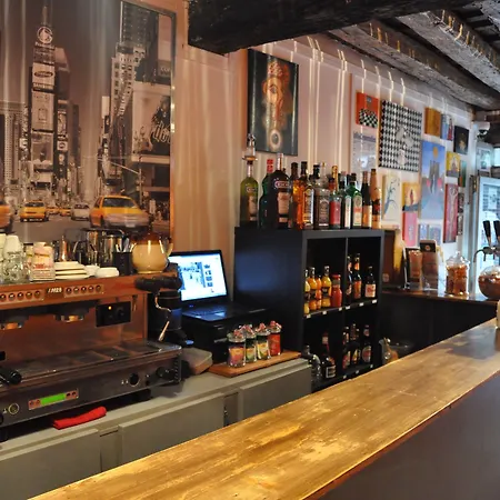 Le Globe Auberge de jeunesse *