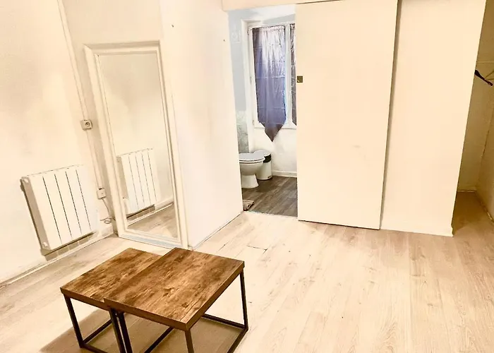 Хостел Le Globe *