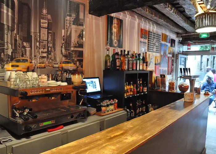 Le Globe Хостел *